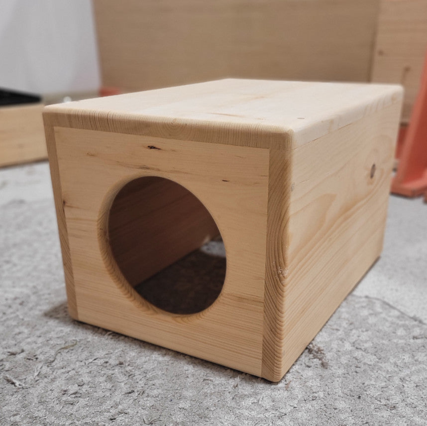 Small Hideout Box